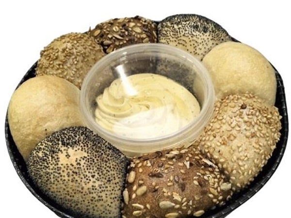 Borrelbrood met kruidenboter